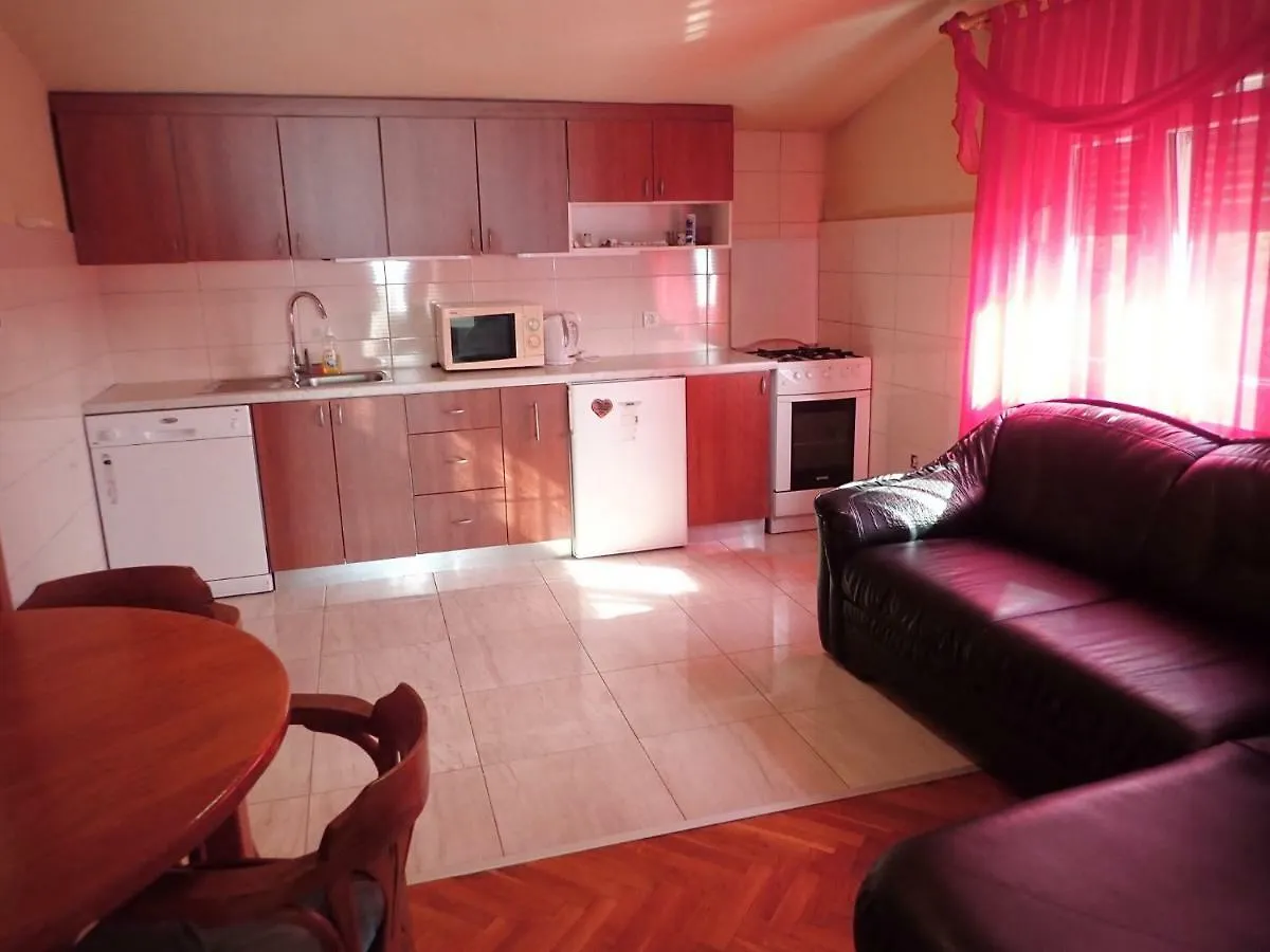 Apartments Maestral- On The Beach Seline Croatia