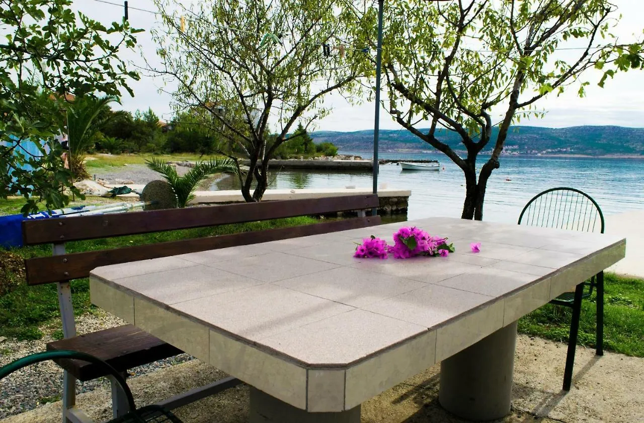 Apartments Maestral- On The Beach Seline